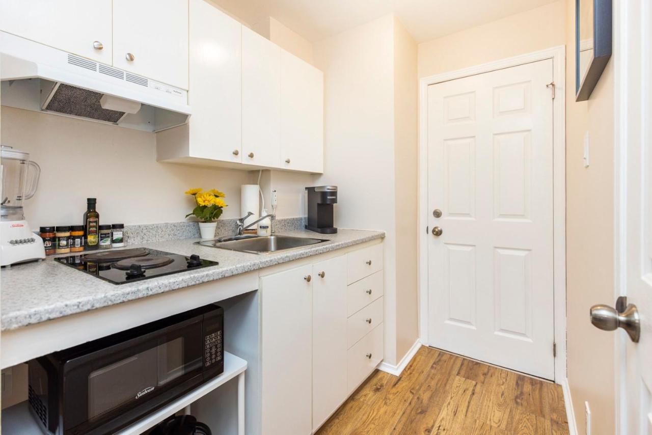 Modern Studio W King Bed - Central Ottawa Zewnętrze zdjęcie